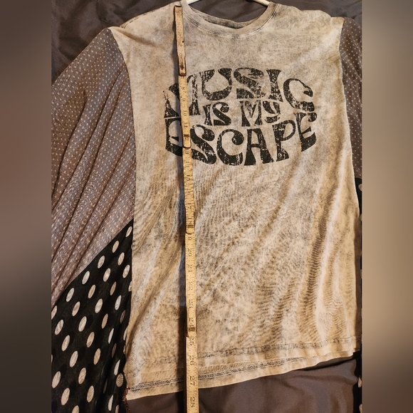 Upcycled Tee /poncho. Cool Graphic tee. - Picture 5 of 5